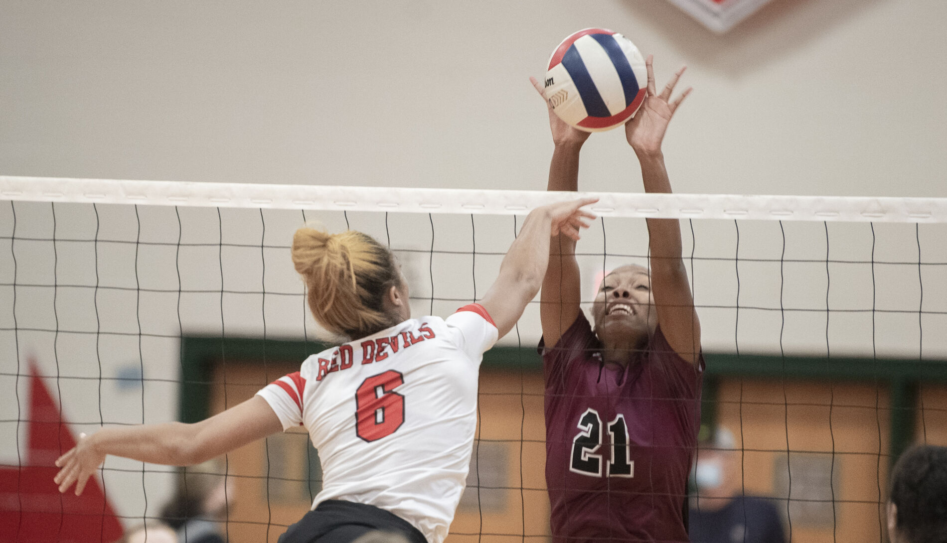 Amherst Varsity volleyball. 5.JPG